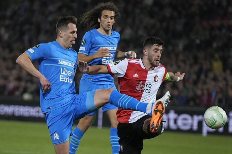 手挑衅作出 手挑衅作出